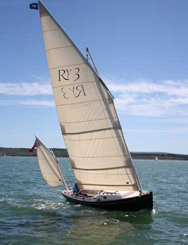 Serina RY3 sailing