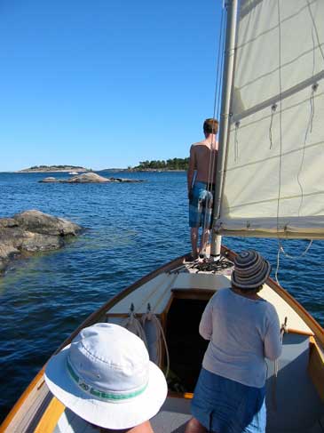 Romilly halyards led back to the cockpit